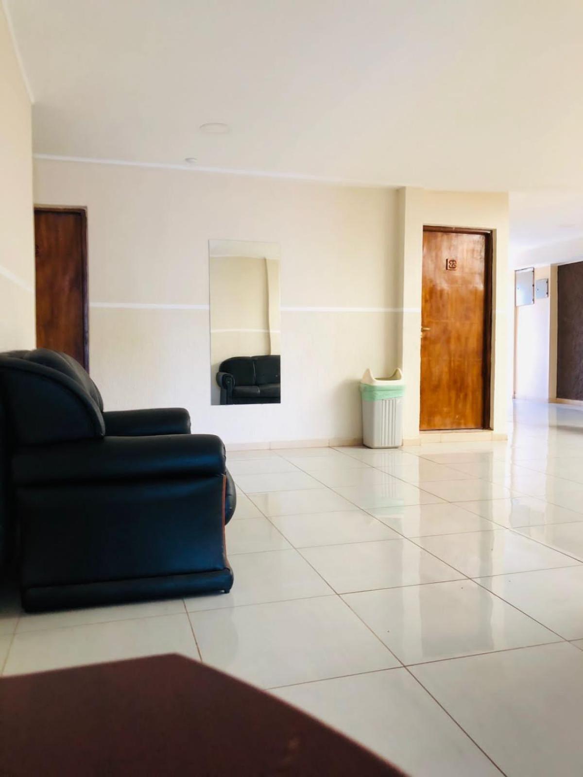 Apartahotel La Familia 2*