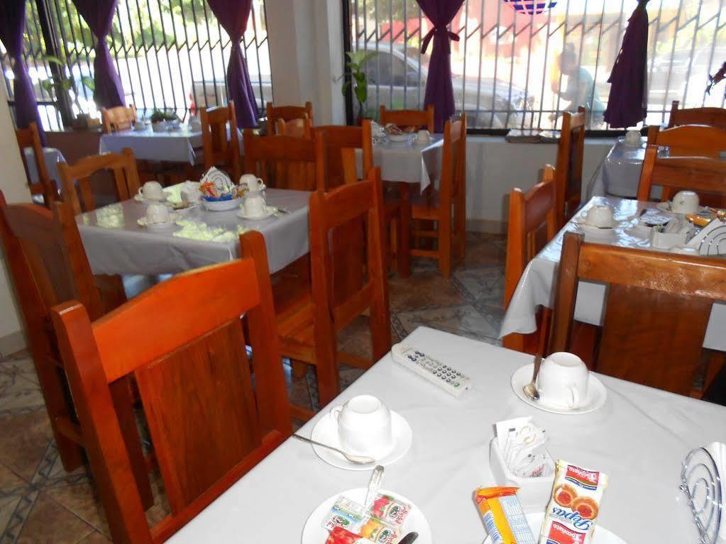 La Familia Apartahotel